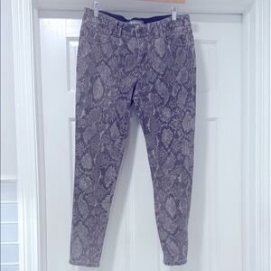 Democracy AB technology control stretch pant. Super comfortable